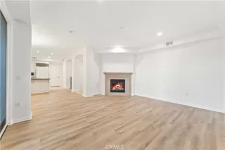 Photo #5: IV23221383 Listing 