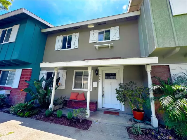 MLS: IV24117443 Condo For Sale