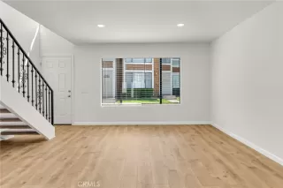 Photo #3: IV24142353 Listing