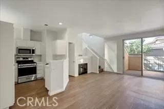 Photo #4: IV24146386 Listing