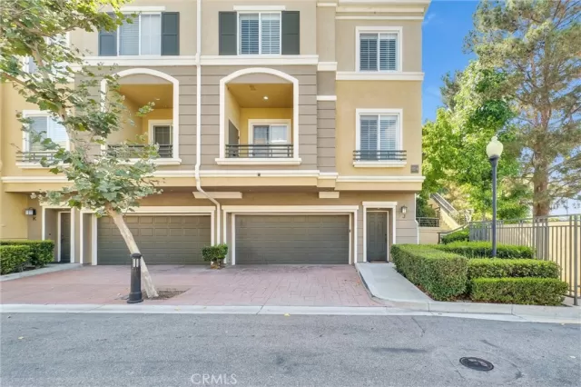 MLS: IV24159638 Condo For Sale