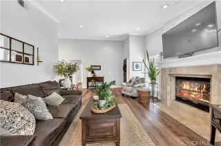 Photo #2: IV25075829 Listing