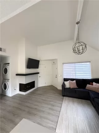 Photo #4: IV25106027 Listing 