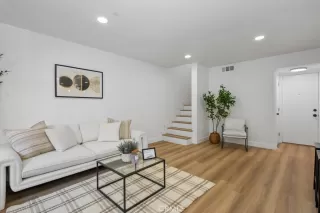 Photo #4: IV25106989 Listing 