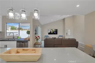 Photo #5: IV26004807 Listing