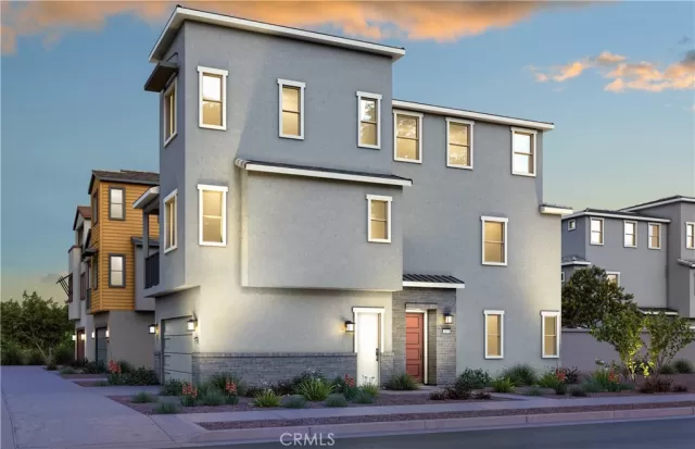 MLS: IV26018581 Condo For Sale