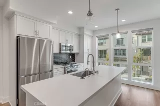 Photo #1: IV26018618 Listing 