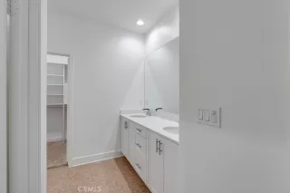 Photo #6: IV26018618 Listing 