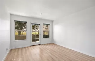 Photo #3: IV26032453 Listing