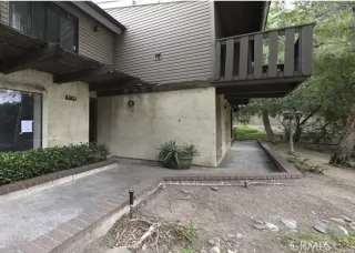 Photo #2: IV26040537 Listing