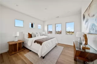 Photo #4: IV26043755 Listing 