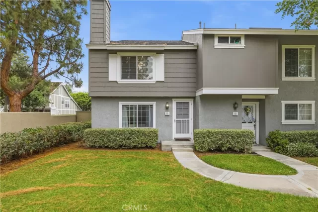 MLS: IV26101234 Condo For Sale