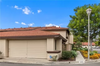 Photo #3: LG22233952 Listing