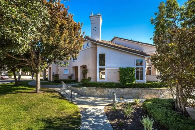 MLS: LG22243788 Condo For Sale