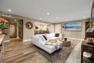 Photo #4: LG22245906 Listing 