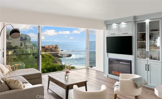 MLS: LG22250166 Condo For Sale