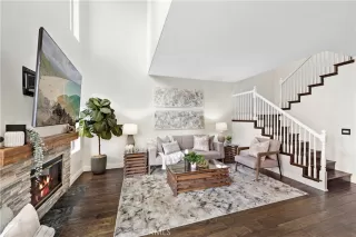 Photo #5: LG22254881 Listing