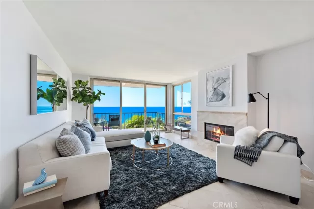 MLS: LG22256452 Condo For Sale