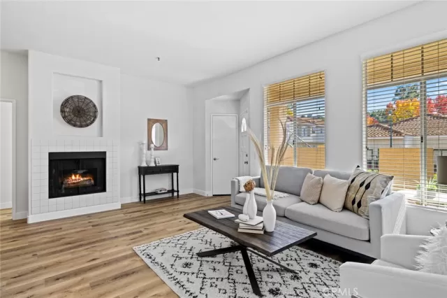 MLS: LG22258278 Condo For Sale