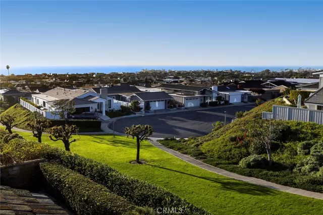 MLS: LG23004944 Condo For Sale