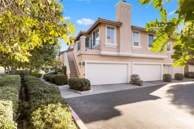 MLS: LG23012194 Condo For Sale