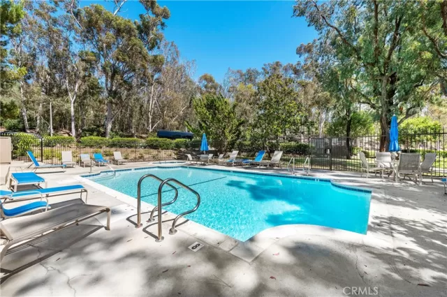 MLS: LG23014838 Condo For Sale