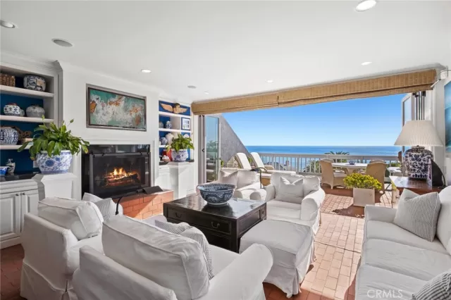 MLS: LG23014966 Condo For Sale