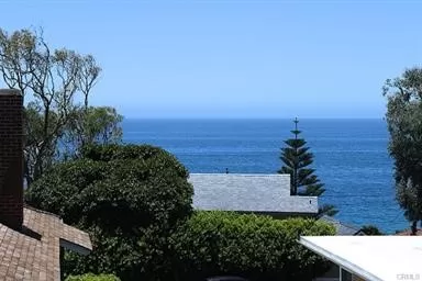 MLS: LG23016548 Condo For Sale