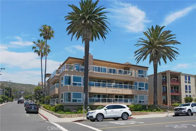 MLS: LG23017980 Condo For Sale