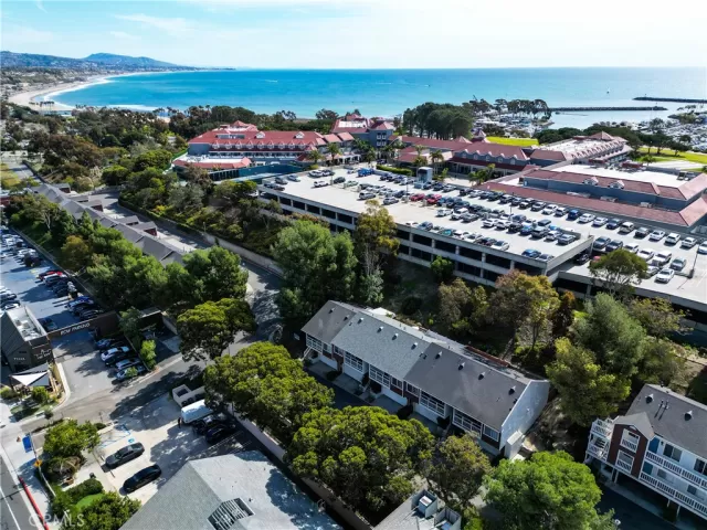 MLS: LG23026198 Condo For Sale