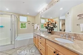 Photo #4: LG23027446 Listing