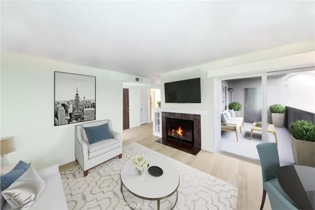 MLS: LG23033056 Condo For Sale