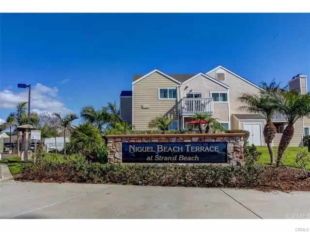 MLS: LG23037957 Condo For Sale