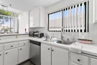 Photo #3: LG23038865 Listing 