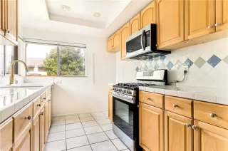 Photo #5: LG23040514 Listing