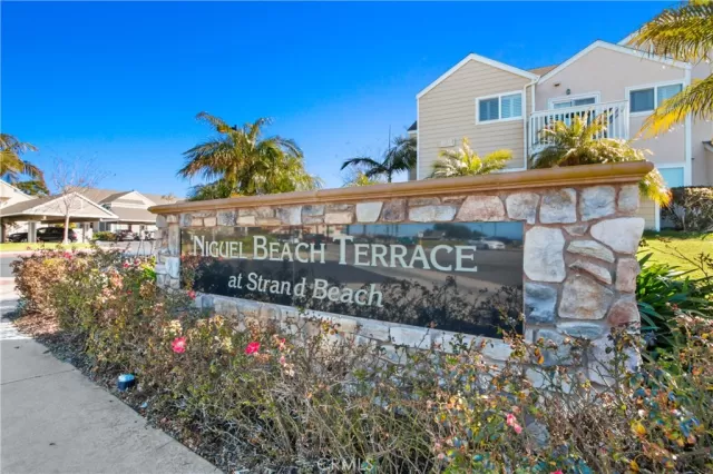 MLS: LG23040981 Condo For Sale