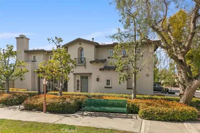 MLS: LG23044343 Condo For Sale