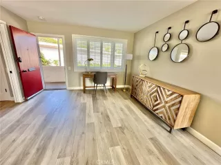 Photo #5: LG23051897 Listing 