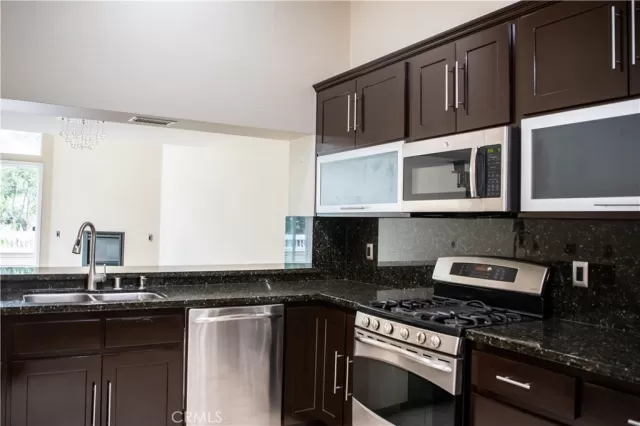 MLS: LG23053237 Condo For Sale
