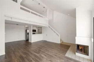 Photo #2: LG23054536 Listing 