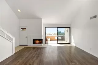 Photo #3: LG23054536 Listing 