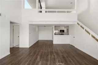 Photo #4: LG23054536 Listing 