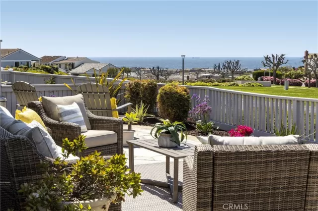 MLS: LG23056321 Condo For Sale