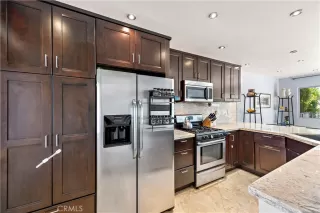 Photo #3: LG23067718 Listing 