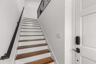 Photo #3: LG23069264 Listing 