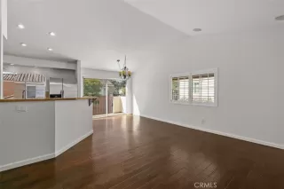 Photo #5: LG23069264 Listing 