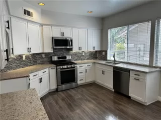 Photo #4: LG23077442 Listing 