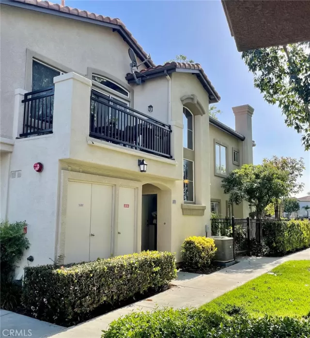 MLS: LG23082699 Condo For Sale