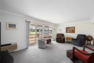 Photo #4: LG23083991 Listing