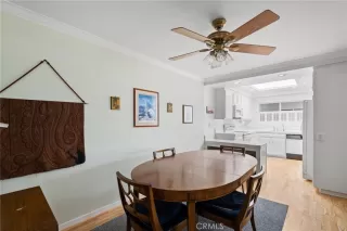 Photo #5: LG23083991 Listing